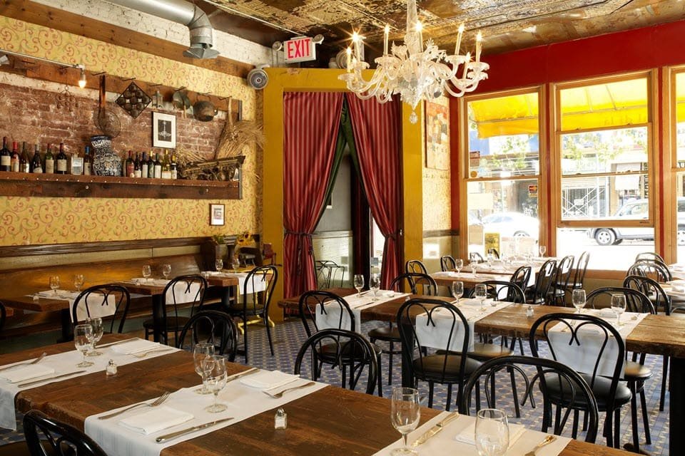 https://vrconcierge.com/wp-content/uploads/2020/11/al-di-la-trattoria-brooklyn-ny-interior-1.jpg